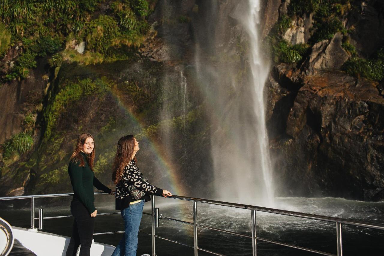 Milford Sound Overnight Cruise - Fiordland Discovery Exterior photo